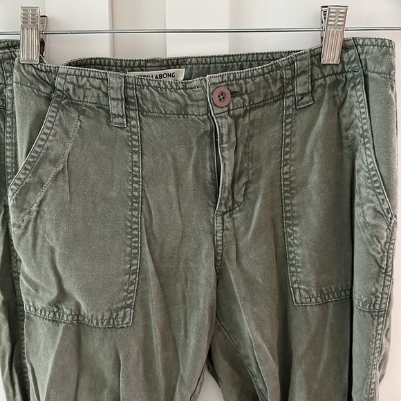 Billabong Green Mid rise pant - Picture 2 of 3
